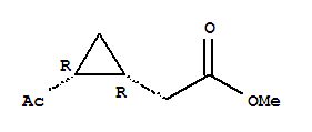 Cyclopropaneacetic acid, 2-acetyl-, methyl ester, (1r,2r)-rel-(9ci) Structure